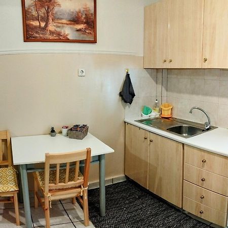 Evaggelia'S Apartments 1 Διαμονή Στο Κέντρο Kozani Esterno foto